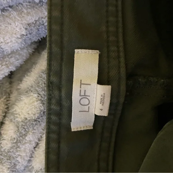 Women's Army Green Loft jeans - Picture 7 of 7